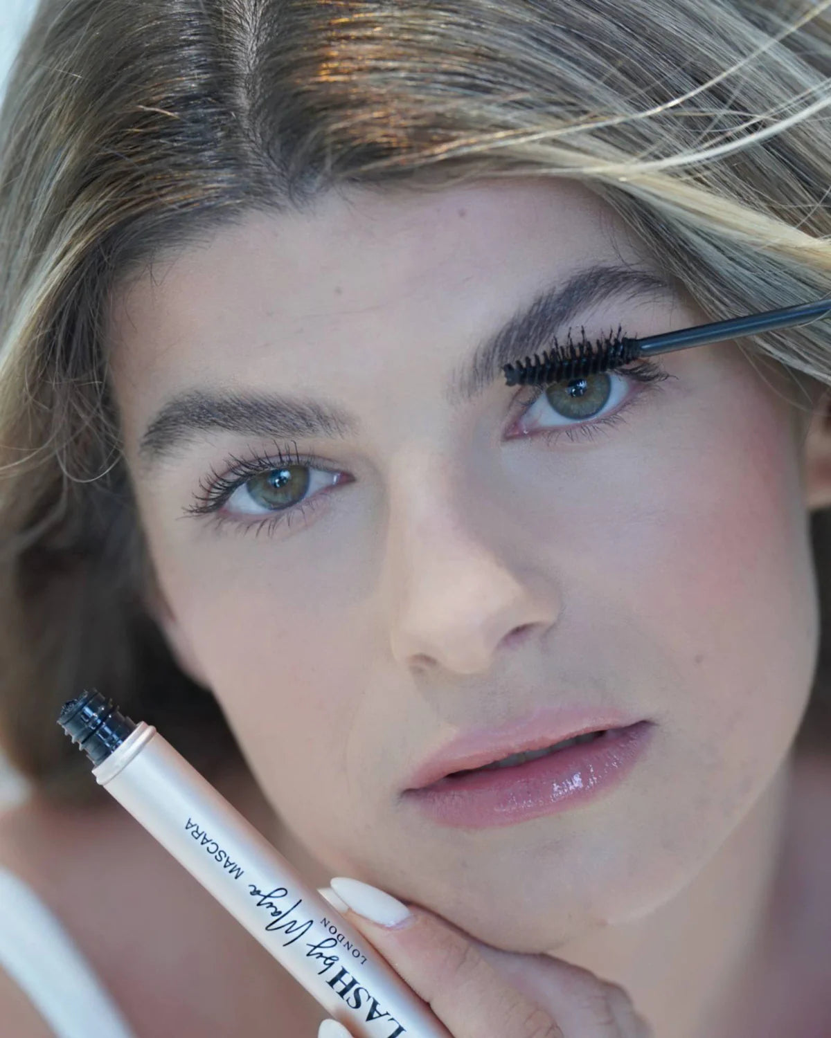 MASCARA CURVATO ARRICCHITO CON SIERO RIGENERANTE